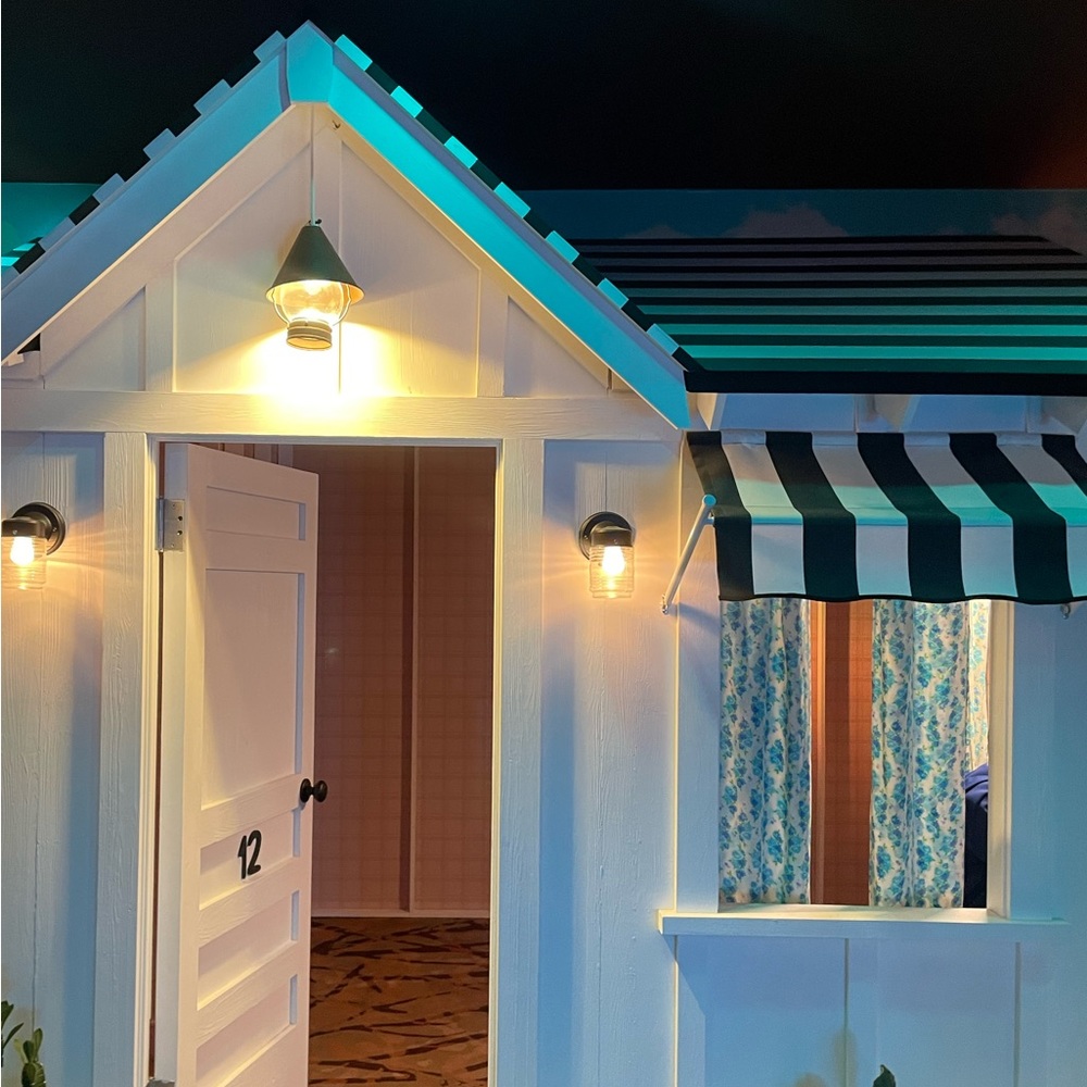 Meet your Posher, The Place Between Here & There